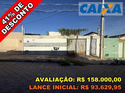 Casa com 2 Quartos e 2 Banheiros em Mossoró