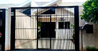Casa em Sarandi/PR com 3 quartos e 1 vaga