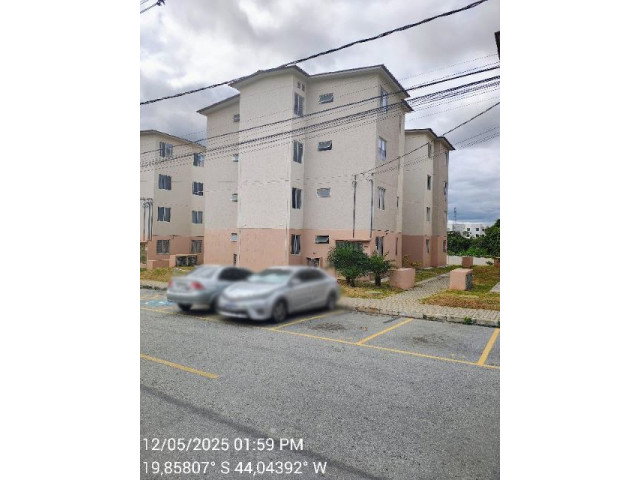 Apartamento com 2 quartos e 1 vaga em Contagem/MG