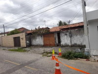 Casa com 1 Quarto e 1 Vaga em Maracanaú - CE