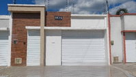Casa com 3 quartos, 1 banheiro e 1 vaga de garagem, 105 m², ocupada