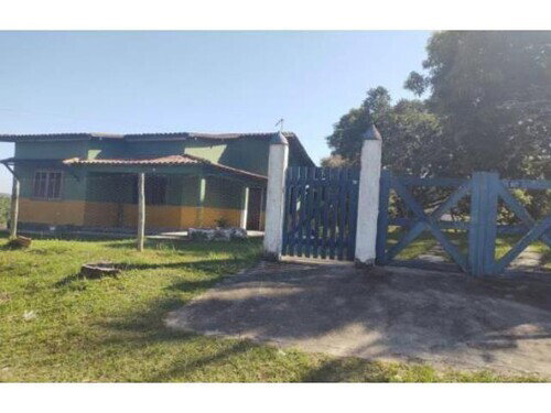 Casa com 157,19m² construídos em terreno de 3.000m², ocupada