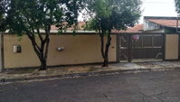 Casa Padrão com 3 Quartos e 2 Vagas em Presidente Prudente