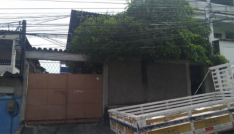 Casa em Terreno Amplo em São João de Meriti/RJ