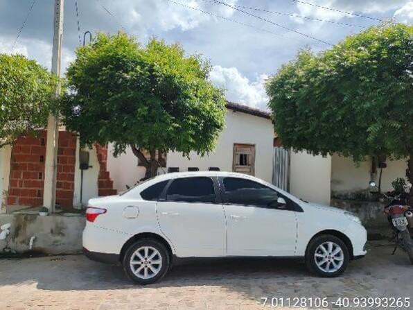 Casa com 2 quartos, 2 banheiros e 70m² área privativa