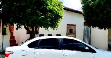 Casa com 2 quartos, 2 banheiros e 70m² área privativa