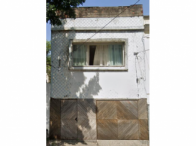 Casa com terreno de 132,50m², 2 quartos, desocupada