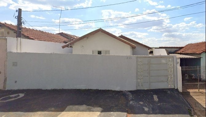 Casa padrão 2 quartos 1 banheiro 1 vaga 117m² construída, ocupada