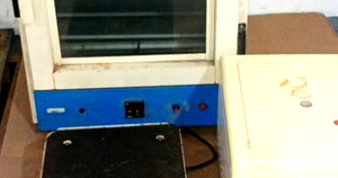 Centrífuga e Equipamentos de Laboratório em Leilão