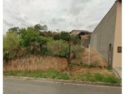 Terreno de 330,50 m² em leilão
