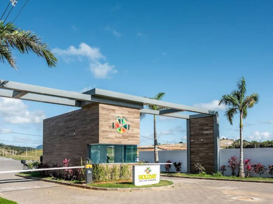 Terreno em condomínio com 152m² de área privativa