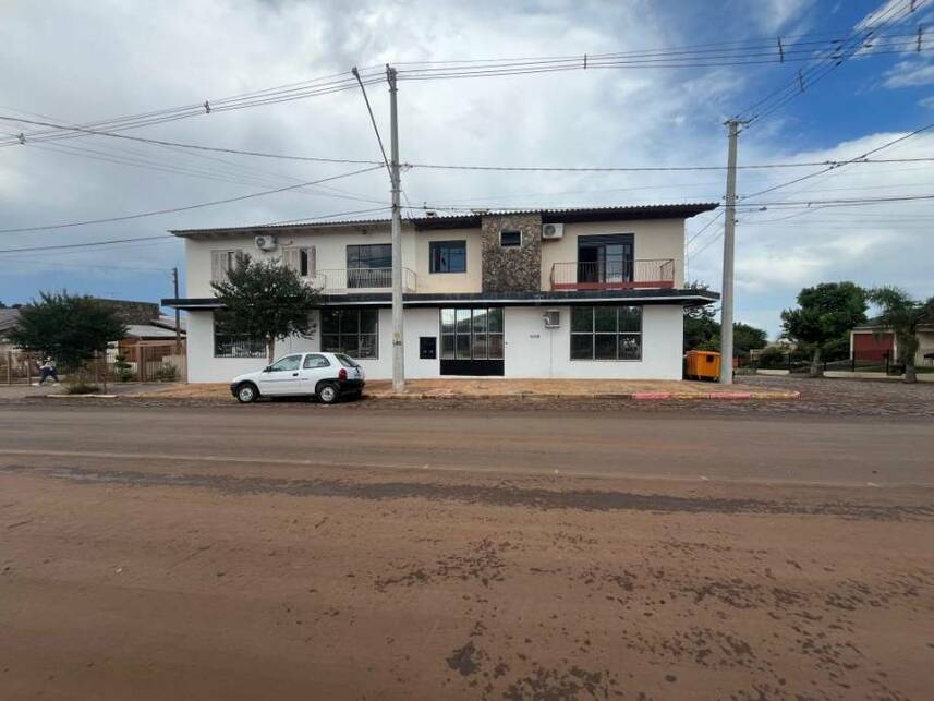 Apartamento Ocupado com 1 Vaga e 135m² no Centro