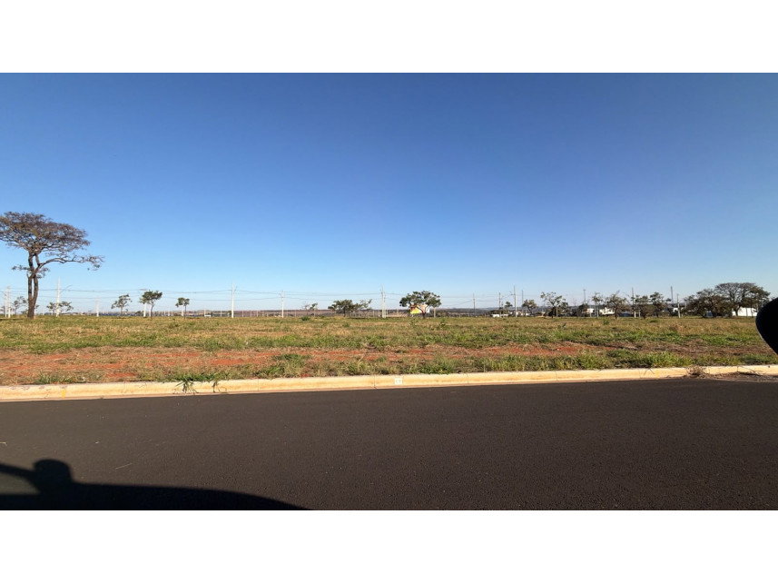 Terreno de 250 m² em leilão