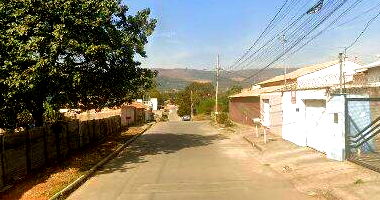 Casa 2 quartos, 1 banheiro, 54m² construída, desocupada