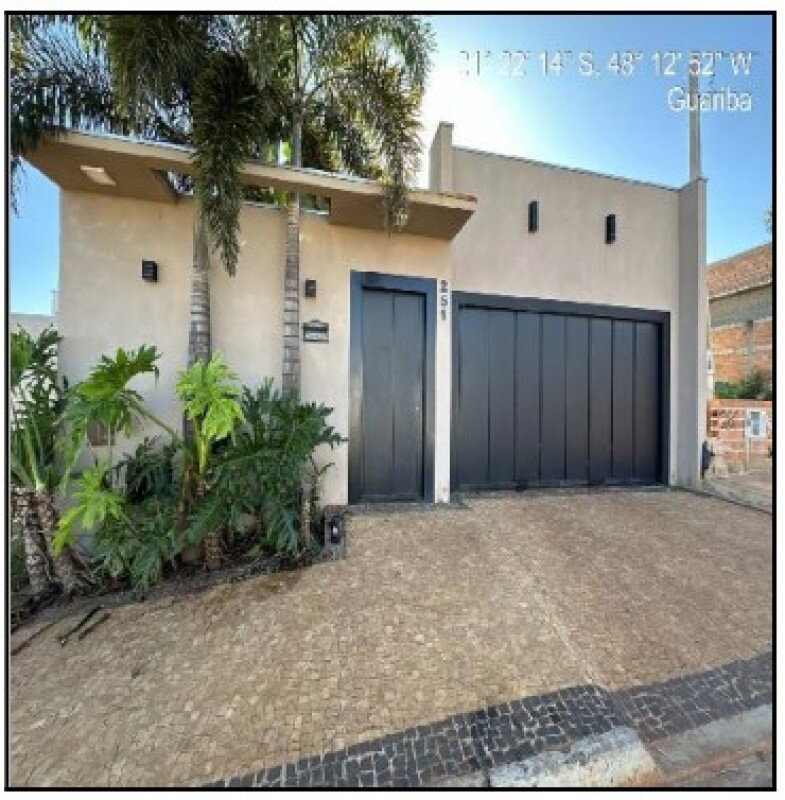 Casa em Loteamento Residencial com 162m²