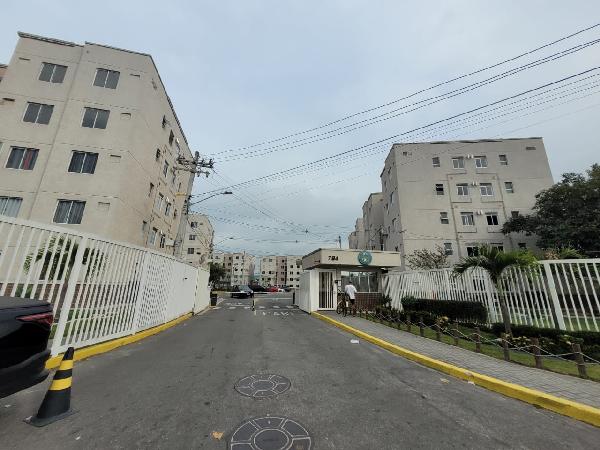 Apartamento com 2 quartos e 1 vaga em Campo Grande, RJ