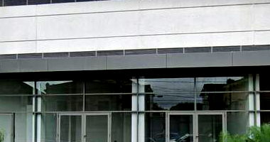 Loja térrea com 1 vaga e 58m² privativos, desocupada