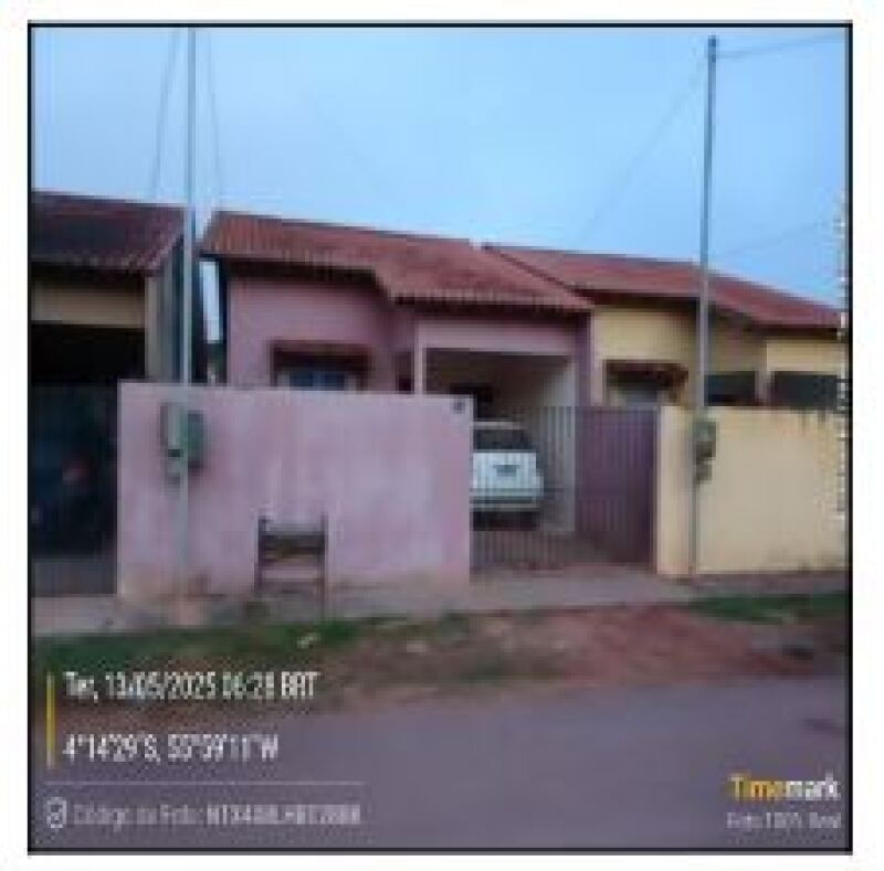 Casa com 2 quartos, 2 banheiros e 1 vaga
