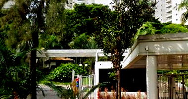 Espaçoso Apartamento de 95m² com 2 Vagas e Área Total de 190m²