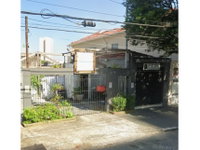 Casa com 200m² construídos, ocupada, em leilão