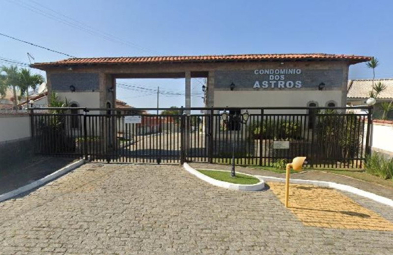 Casa em Araruama com 4 quartos e 203.88m² de área construída