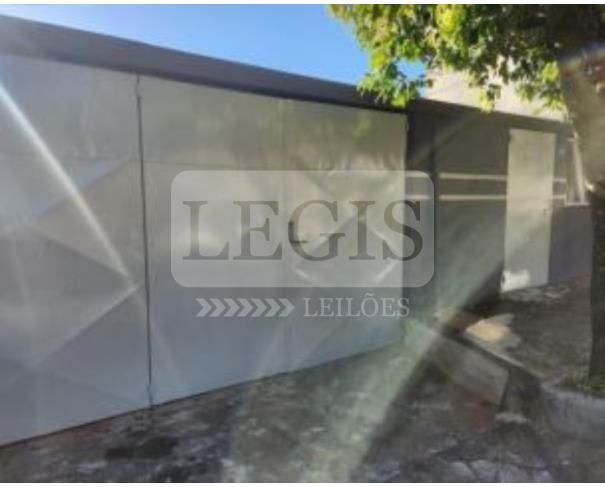 Casa com 3 dormitórios e 420m² de terreno em Marília