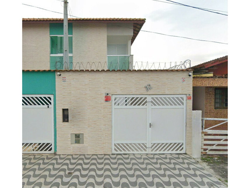 Casa em leilão com 3 quartos e 2 banheiros em Mongaguá