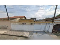 Casa Ocupada em Itanhaém com 99m² de Área Construída