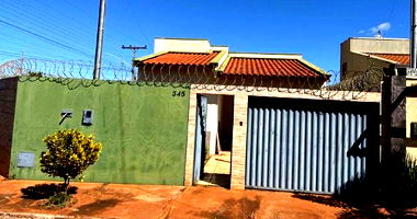 Casa Residencial com 3 Quartos e 2 Banheiros em Goiatuba