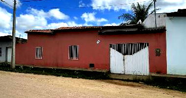 Casa 2 quartos, 1 banheiro, 1 vaga, 68.5m² construída, desocupada