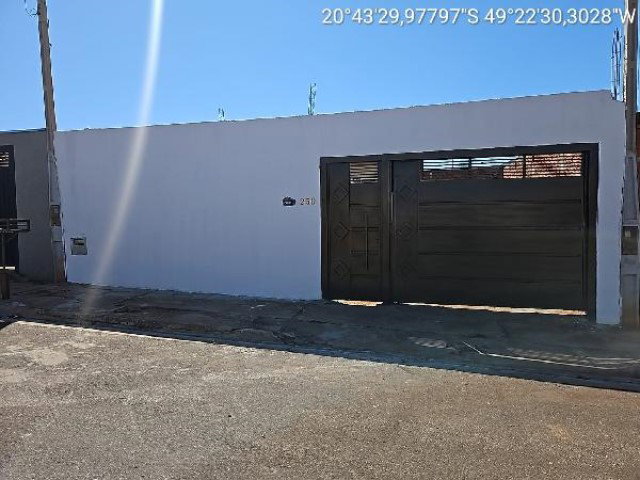 Casa com 2 quartos, 45,47m², terreno 200m², desocupada