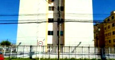 Apartamento ocupado com 44 m² de área construída