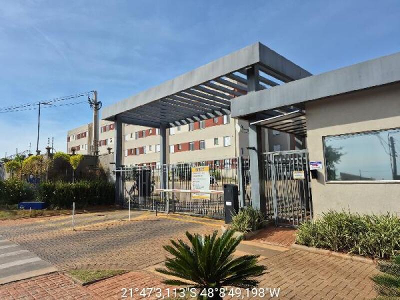Apartamento com 2 quartos em Araraquara