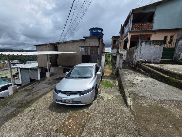 Casa com 3 quartos e 79m² de área privativa