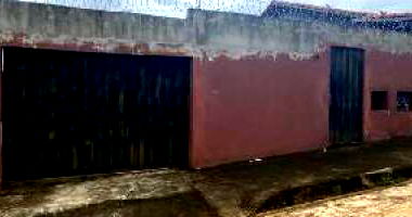 Casa com 2 quartos, 1 banheiro e 2 vagas