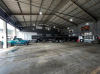 Galpão comercial com 1.100m², em área industrial