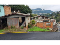 Casa com 90m² em terreno de 216m², 1 quarto, 1 banheiro, desocupada