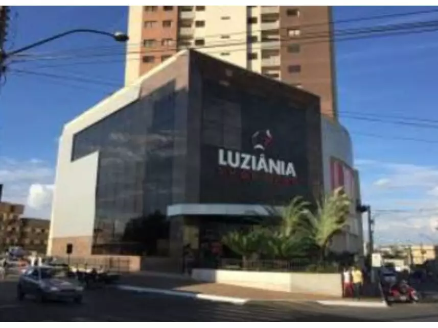 Loja Comercial Ampla em Leilão - Centro, Luziânia/GO