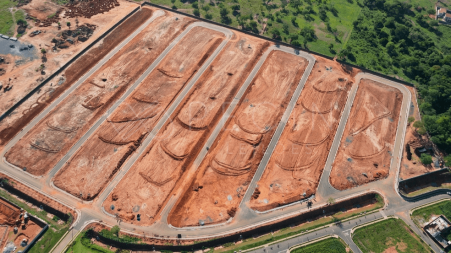 Terreno de 304,56m² em loteamento residencial
