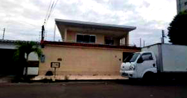 Casa com 352,5m² construídos e 1 vaga em Manaus