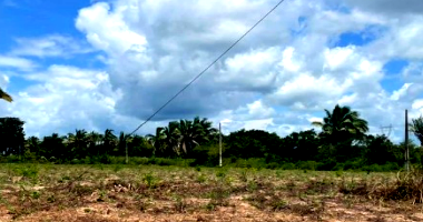 Terreno urbano com 360 m², lote 01, quadra 03, desocupado