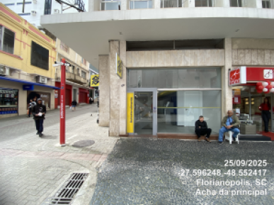 Prédio Comercial Central em Florianópolis com Locação Garantida
