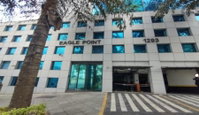 Sala comercial com 170m² e 4 vagas de garagem
