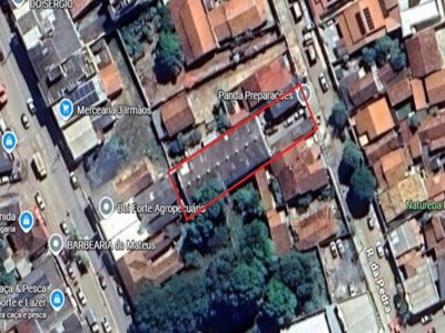 Galpão Comercial em Terreno de 900m² com Alto Potencial de Valorização