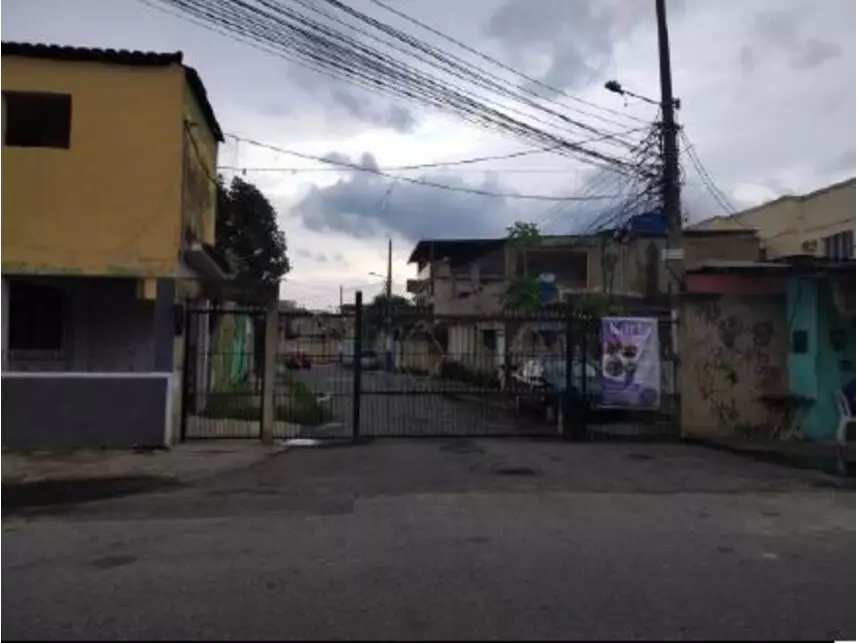 Casa Ocupada em Leilão com 3 Quartos e 2 Banheiros