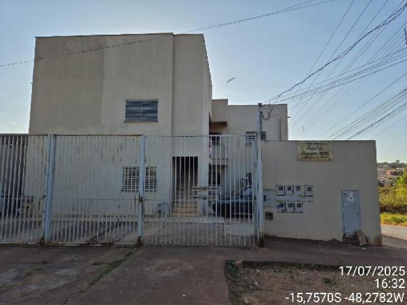 Apartamento com 2 Quartos em Águas Lindas de Goiás
