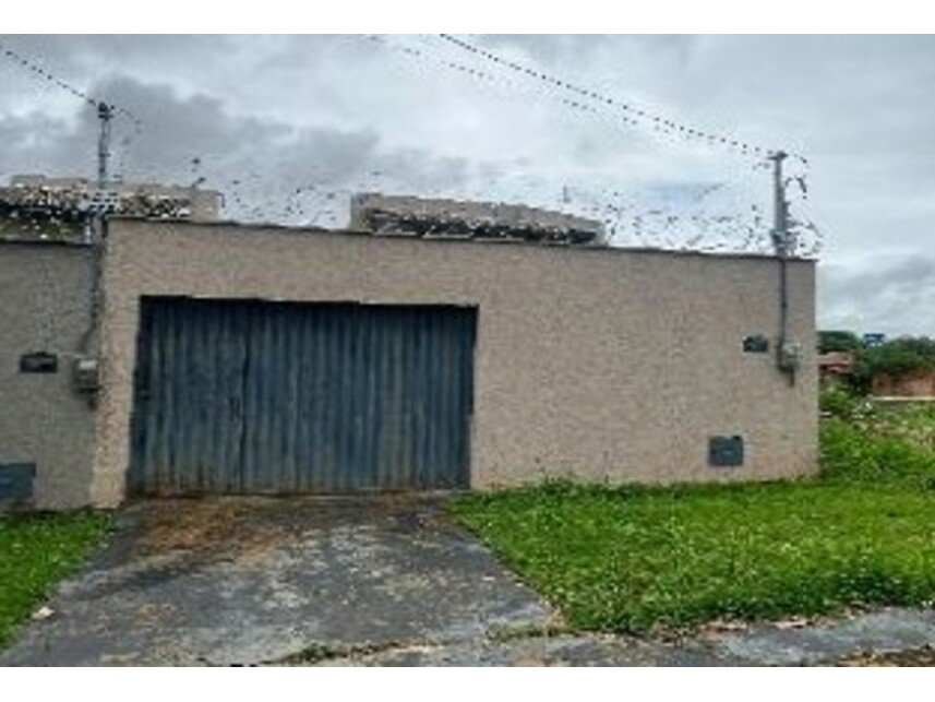 Casa com 1 vaga de garagem, 71,27m² construída, ocupada