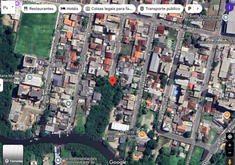 Terreno com 7 lotes totalizando 2.128m² - Ocupado