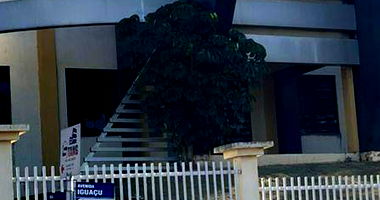 Centro de eventos com 450m² em lote urbano de 800m²