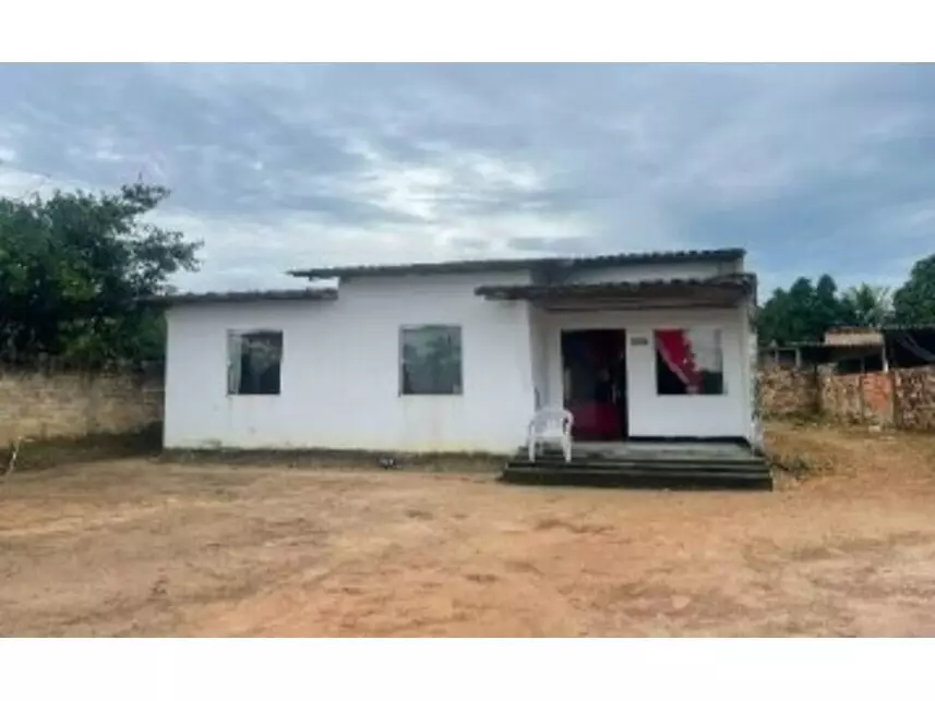 Casa Ocupada com 574,86m² de Terreno e 98,85m² Construídos